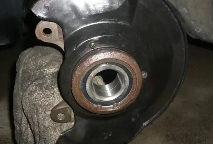 ۵ نشانه اصلی خرابی بلبرینگ چرخ خودرو