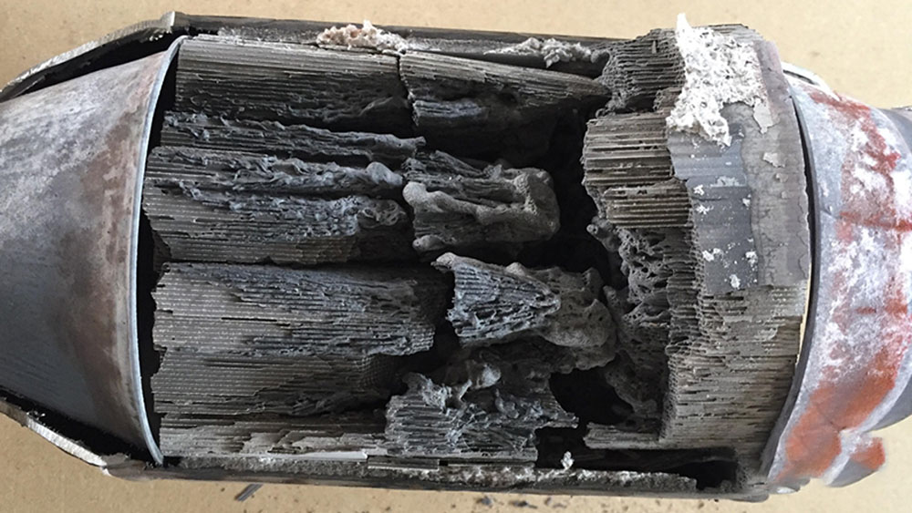 کاتالیزور خراب| ۷ نشانه رایج و راهکارهای رفع آن